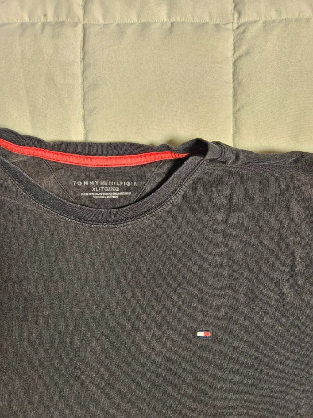 Tommy Hilfiger T-Shirt Mens XL Black Flag Logo Crewneck